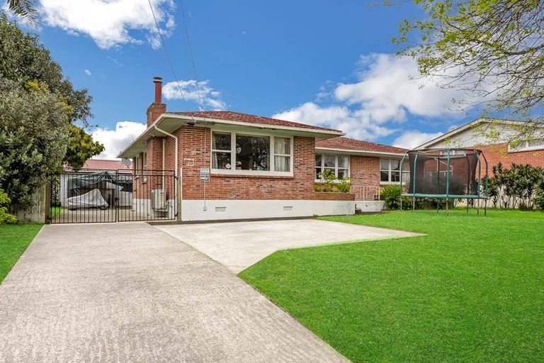 Photo of property in 40 Alexander Avenue, Papatoetoe, Auckland, 2025