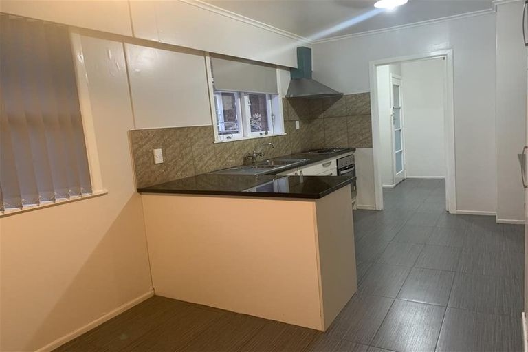 Photo of property in 2/52 Great South Road, Papatoetoe, Auckland, 2025