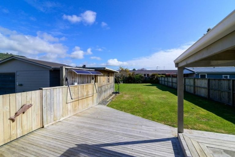 Photo of property in 8 Ngahu Street, Fairy Springs, Rotorua, 3015