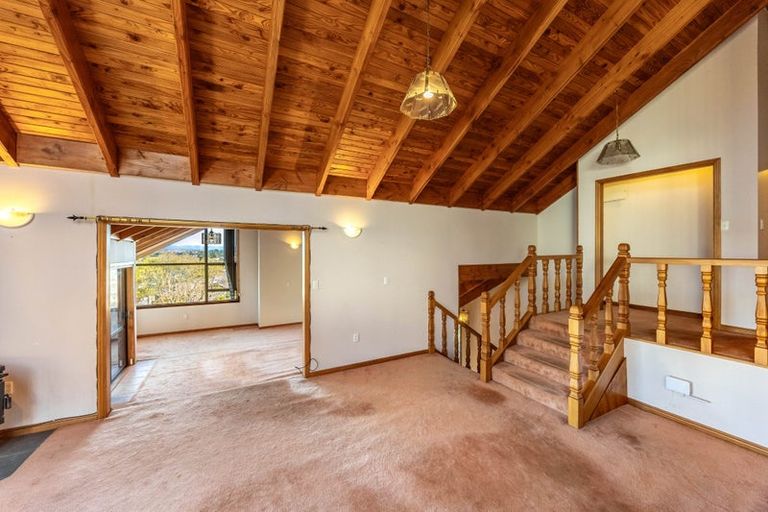 Photo of property in 15 Da Vinci Place, West Harbour, Auckland, 0618