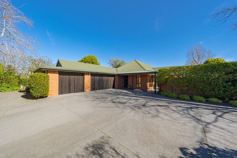Photo of property in 2 Springvale Gardens, Harewood, Christchurch, 8051