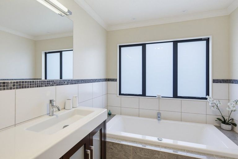 Photo of property in 8 Rae Lane, Paraparaumu Beach, Paraparaumu, 5032