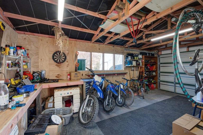 Photo of property in 2 Hector Close, Kingston, Athol, 9793