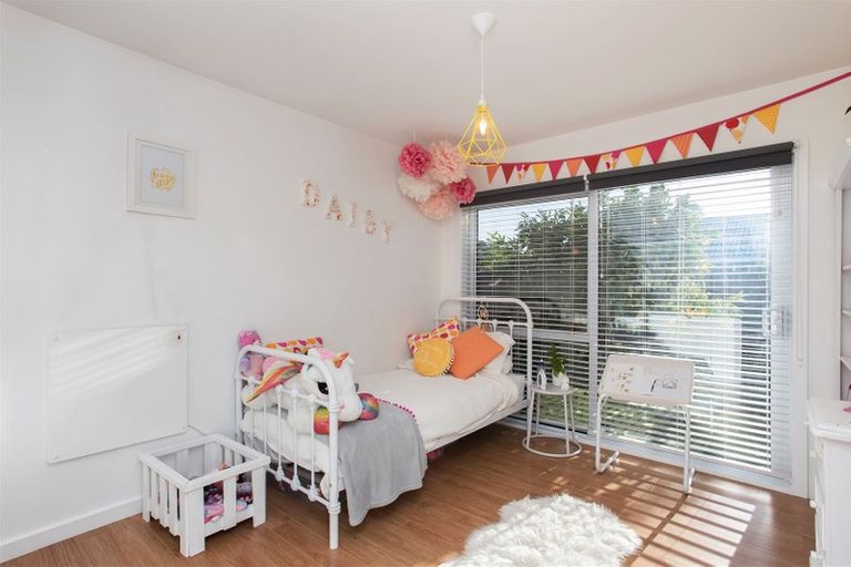 Photo of property in 10a Fovant Street, Russley, Christchurch, 8042