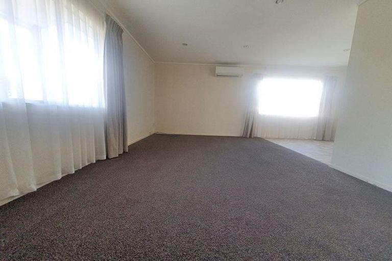 Photo of property in 10 Topaz Place, Wiri, Auckland, 2104