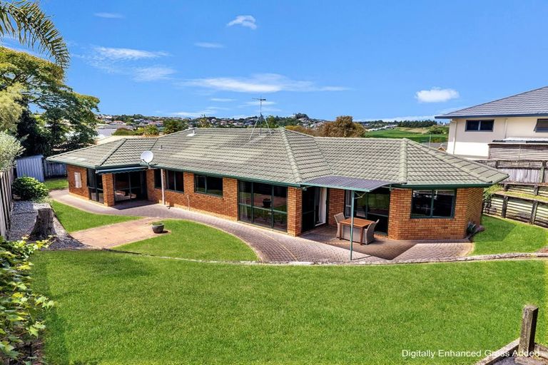 Photo of property in 13 Guernsey Place, Grandview Heights, Hamilton, 3200