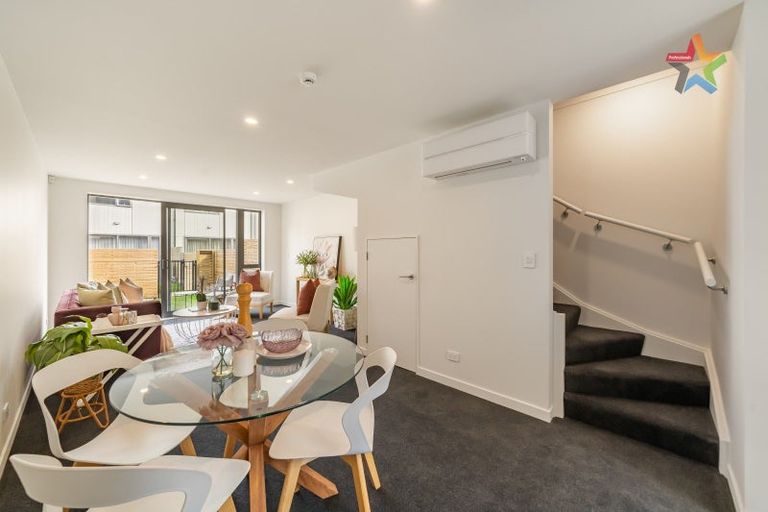 Photo of property in 38 John Street, Stokes Valley, Lower Hutt, 5019