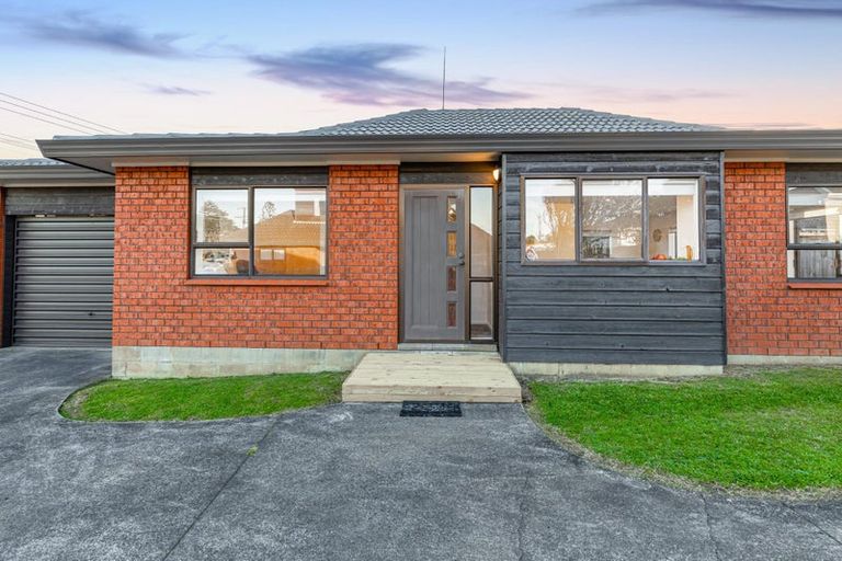 Photo of property in 24a New Windsor Road, Avondale, Auckland, 0600