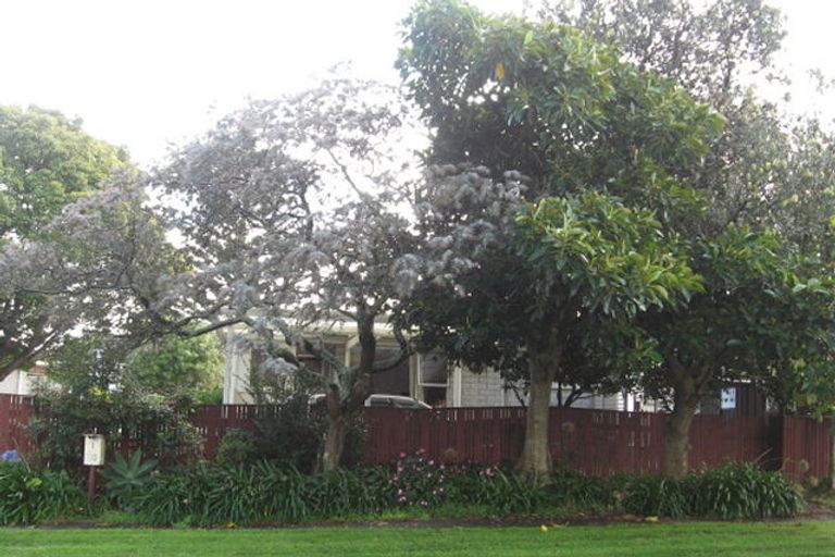 Photo of property in 1/20 Ballater Place, Highland Park, Auckland, 2010