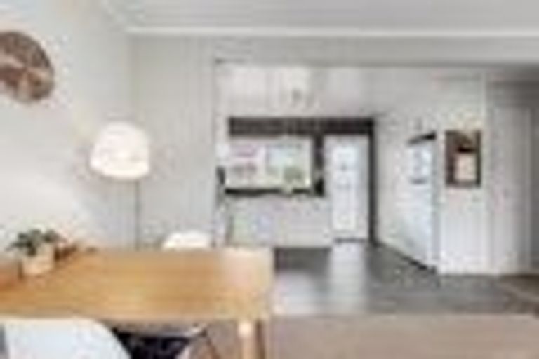 Photo of property in 2/771 Beach Road, Browns Bay, Auckland, 0630