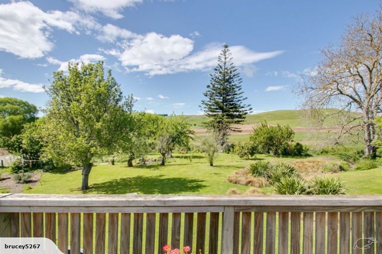 Photo of property in 2269 State Highway 2, Te Hauke, Hastings, 4178