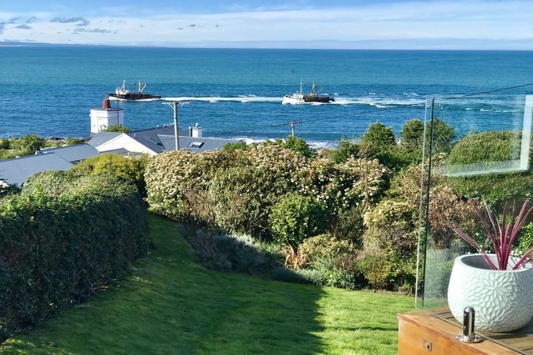 Photo of property in 16 Ward Parade, Bluff, 9814