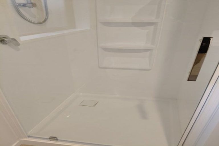 Photo of property in 18 Crossley Avenue, Woodend, 7610