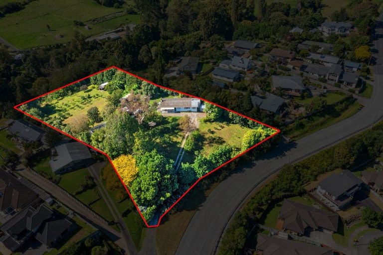 Photo of property in 27 Waikite Road, Welcome Bay, Tauranga, 3112