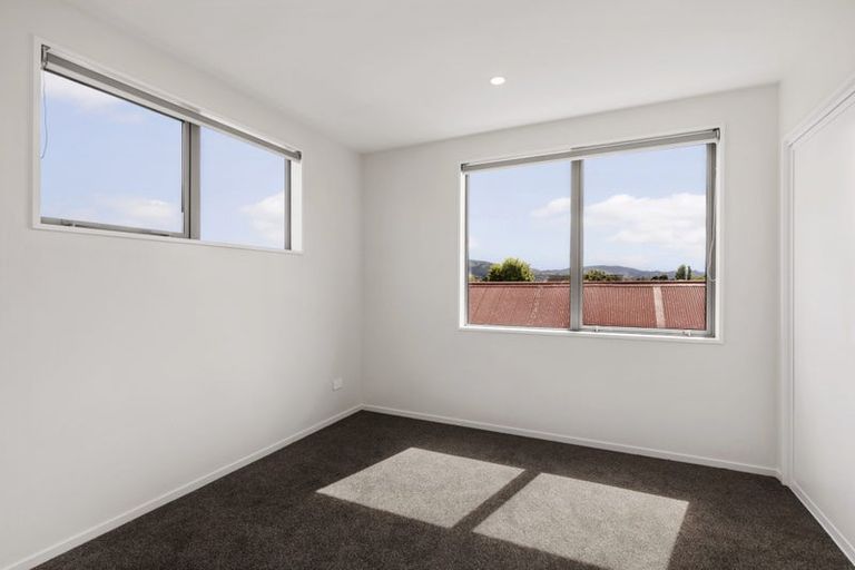 Photo of property in 8/15 Awamutu Grove, Waiwhetu, Lower Hutt, 5010