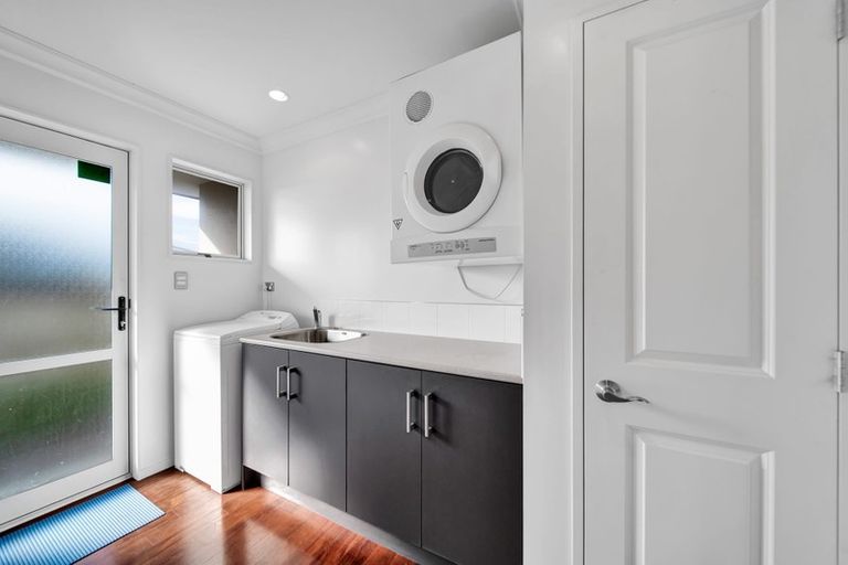 Photo of property in 18 Victoria Street, Hawera, 4610