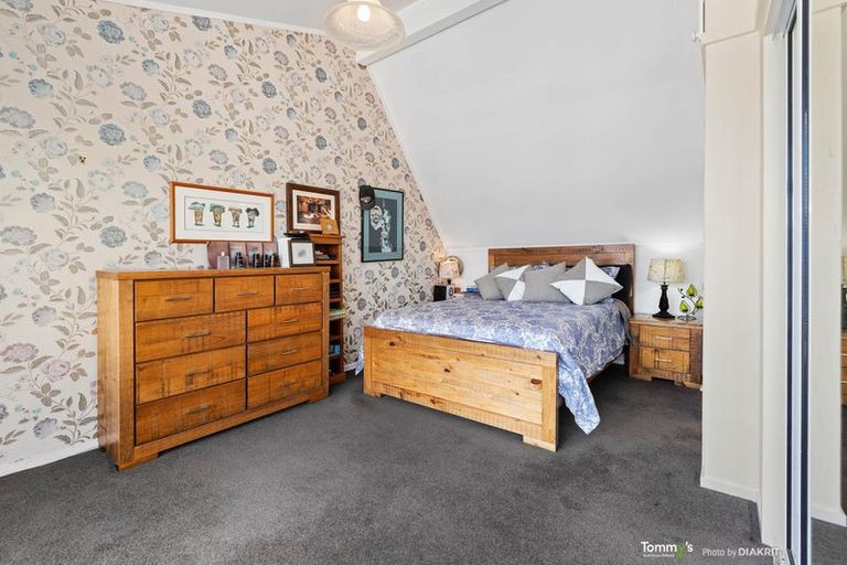 Photo of property in Mcfarlane Mews, 2/2 Mcfarlane Street, Mount Victoria, Wellington, 6011