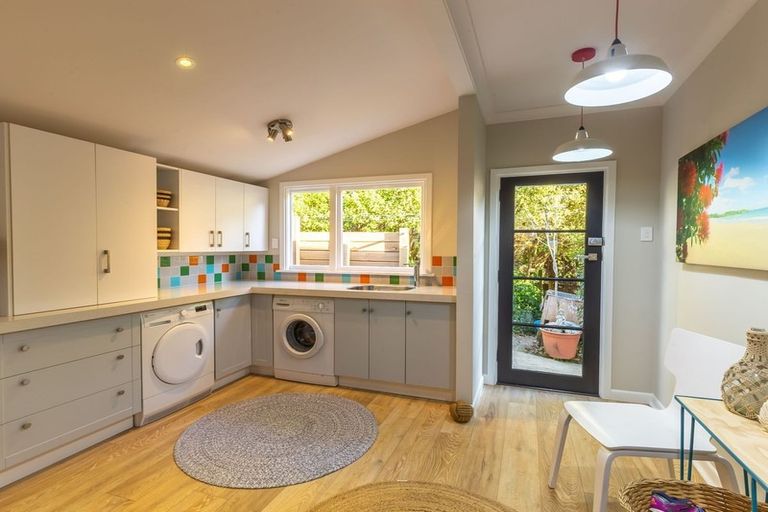 Photo of property in 114 Cliffs Road, Saint Clair, Dunedin, 9012