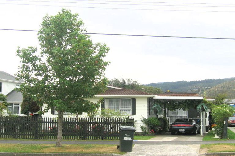 Photo of property in 2/8 Redwood Street, Elderslea, Upper Hutt, 5018