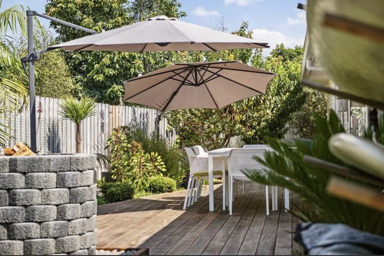 Photo of property in 30 Charlotte Drive, Omokoroa, 3114