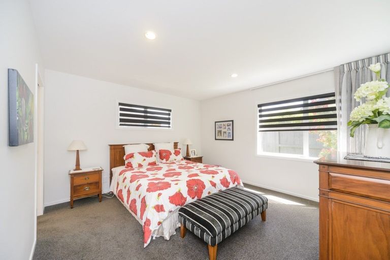 Photo of property in 3 Levi Place, Kelvin Grove, Palmerston North, 4414