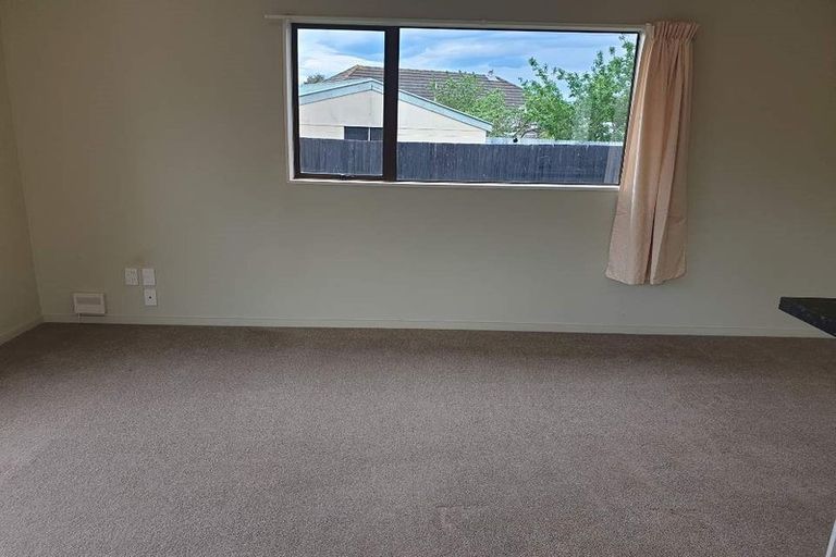 Photo of property in 13a Boyne Avenue, Northcote, Christchurch, 8052