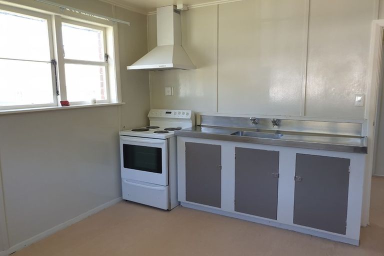 Photo of property in 295 Naenae Road, Naenae, Lower Hutt, 5011