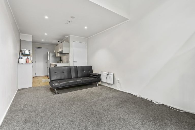 Photo of property in 22b/30 Westward Ho, Glen Eden, Auckland, 0602