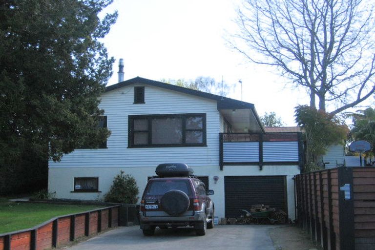 Photo of property in 1 Wharepaina Crescent, Springfield, Rotorua, 3015