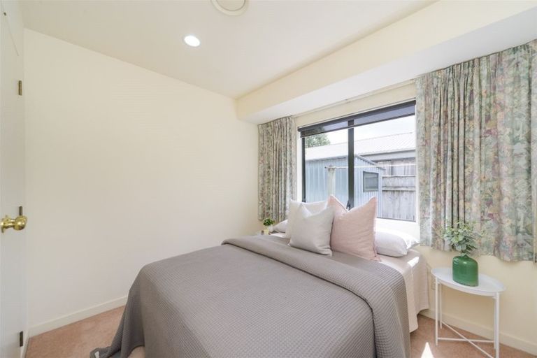 Photo of property in 127 Summerhill Drive, Fitzherbert, Palmerston North, 4410