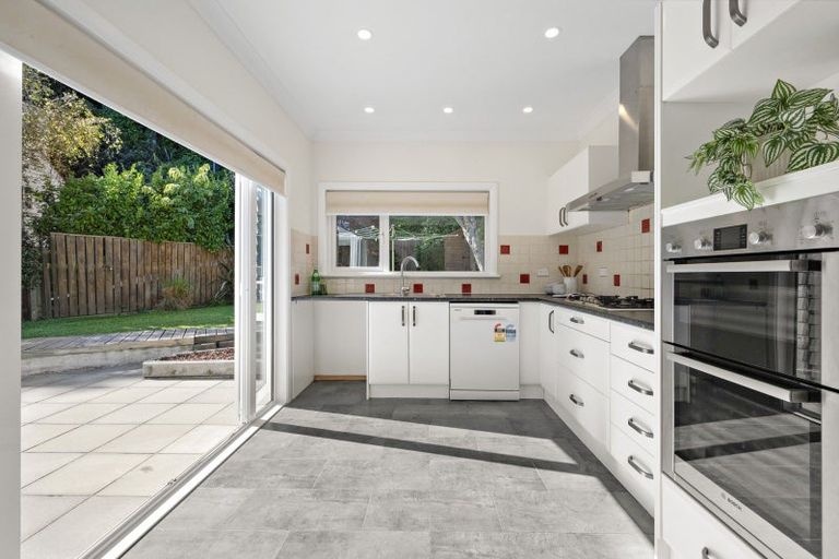 Photo of property in 283 Muritai Road, Eastbourne, Lower Hutt, 5013