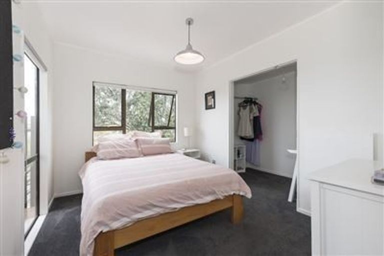 Photo of property in 79 Hastings Road, Mairangi Bay, Auckland, 0630