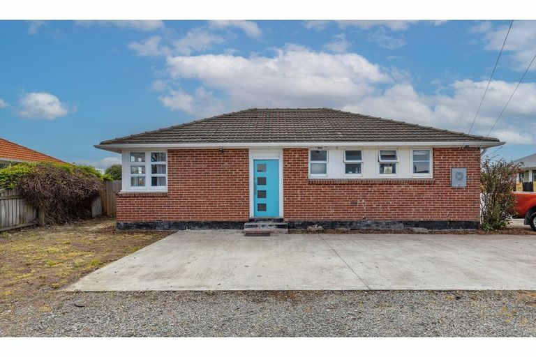 Photo of property in 8 Grosvenor Street, Redwood, Christchurch, 8051