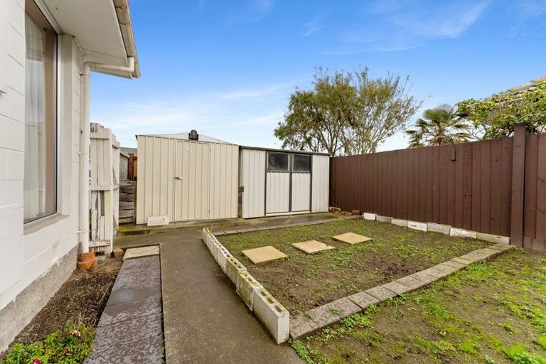 Photo of property in 84 Pacific Road, North New Brighton, Christchurch, 8083
