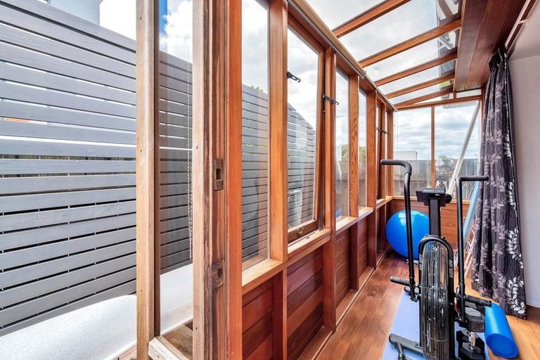 Photo of property in 94a Rukutai Street, Orakei, Auckland, 1071