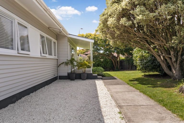 Photo of property in 2 Bellevue Road, Brookfield, Tauranga, 3110