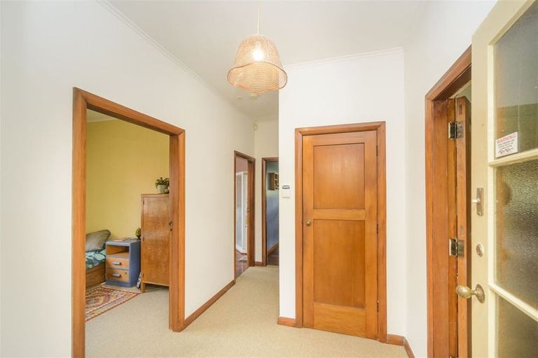 Photo of property in 11 Park Road, West End, Palmerston North, 4412