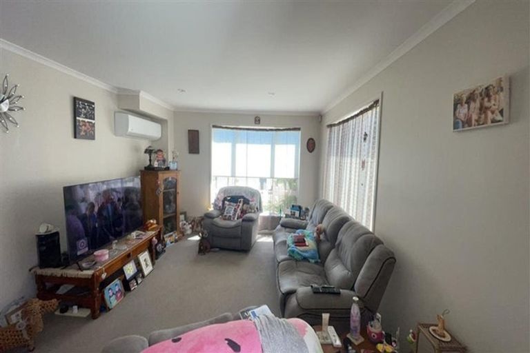 Photo of property in 1 Akeake Lane, Manurewa, Auckland, 2102
