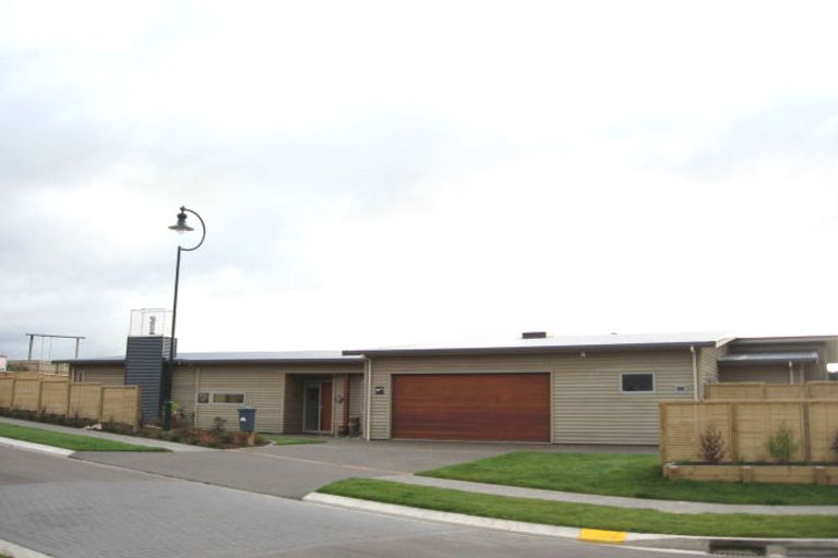 Photo of property in 2 Beckett Lane, Raumati Beach, Paraparaumu, 5032