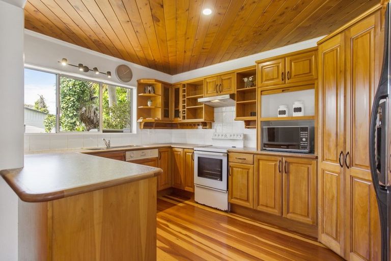 Photo of property in 19 Ronald Avenue, Glenbrook, Waiuku, 2681