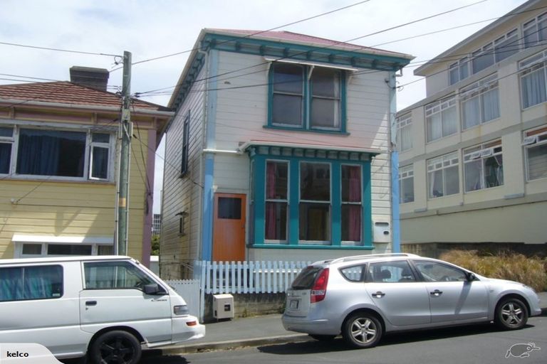 Photo of property in 24 Brougham Street, Mount Victoria, Wellington, 6011