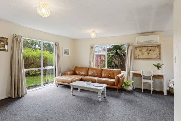 Photo of property in 2/24a Croziers Road, St Albans, Christchurch, 8052