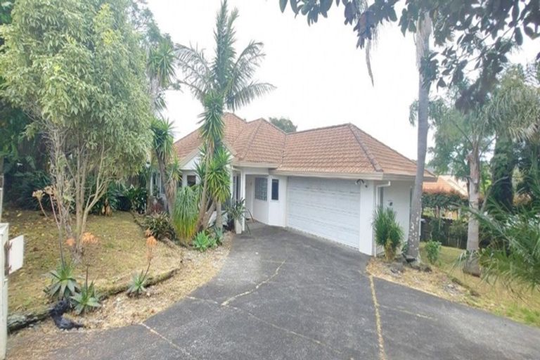 Photo of property in 825 Chapel Road, Shamrock Park, Auckland, 2016