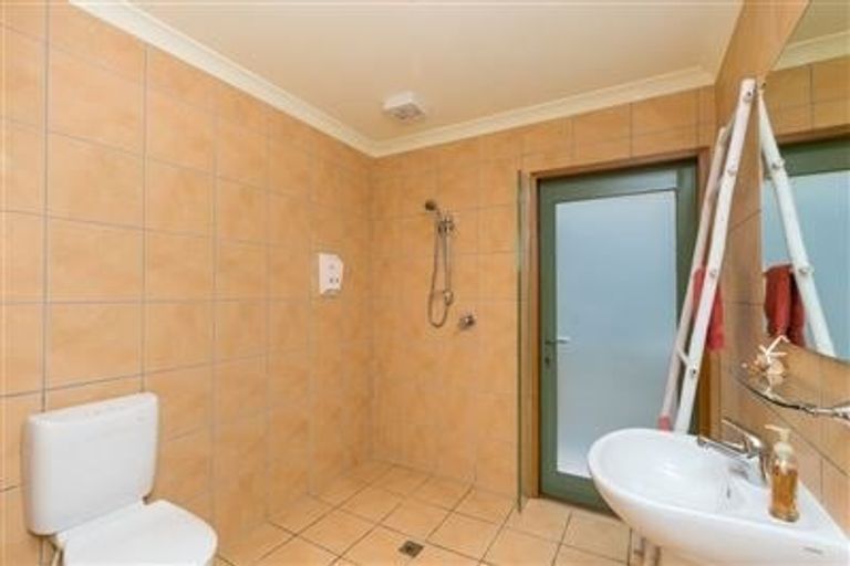 Photo of property in 10 Ocean Parade, Pukerua Bay, 5026