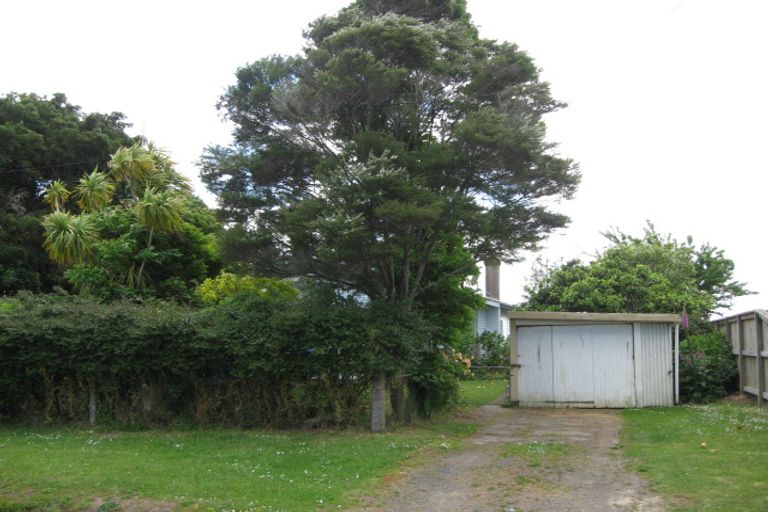 Photo of property in 180 Burnside Road, Ardmore, Papakura, 2582