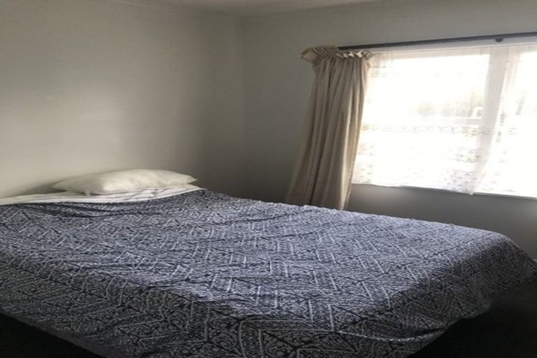 Photo of property in 8 Rollerson Street, Papakura, 2110