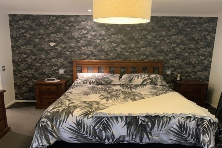 Photo of property in 1 Sunhaven Cove, Cromwell, 9310