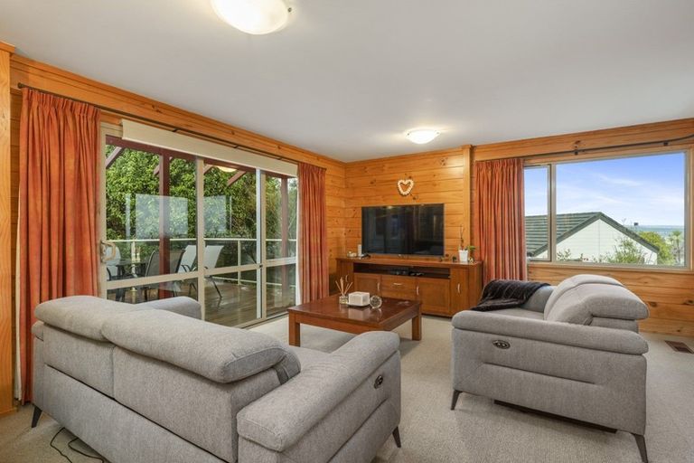 Photo of property in 16 Carpentras Way, Nukuhau, Taupo, 3330