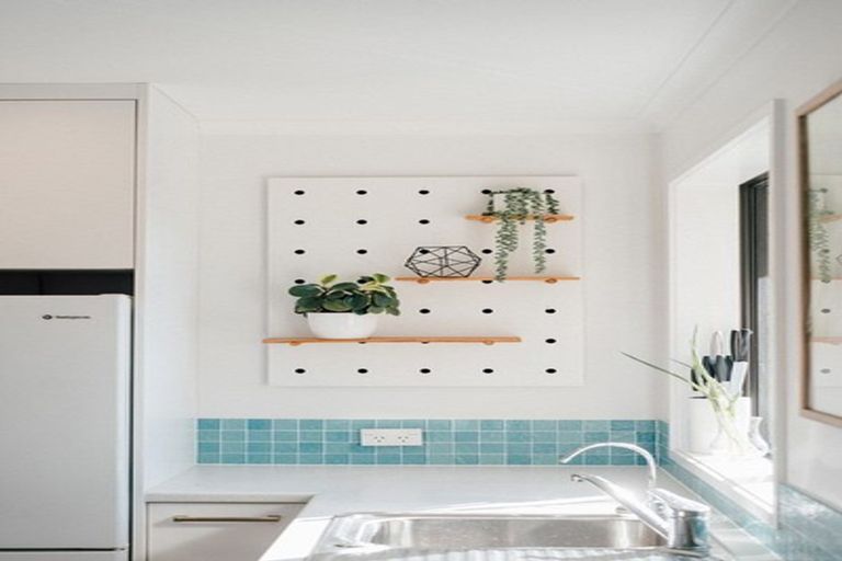 Photo of property in 15b Waiwhetu Road, Waiwhetu, Lower Hutt, 5010