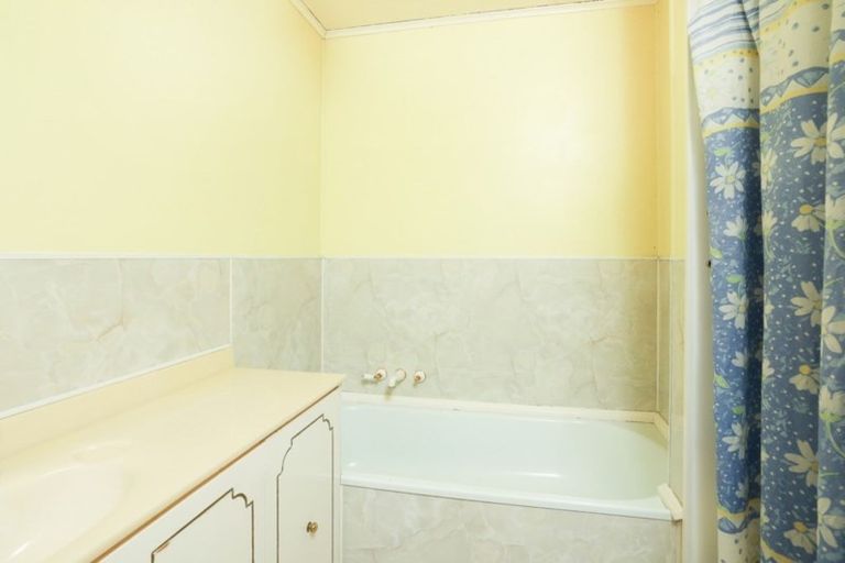 Photo of property in 30 Garden Heights Avenue, Glenview, Hamilton, 3206